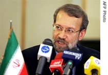 Ali Larijani answers reporters' questions during Tehran press conference, 30 May 2007